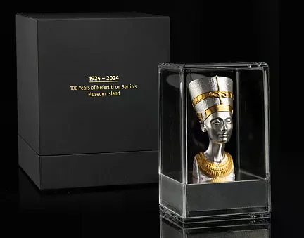 Монета "Нефертити 3D",  2024 г., Серебро, 155,5 гр., проба 999, САМОА
